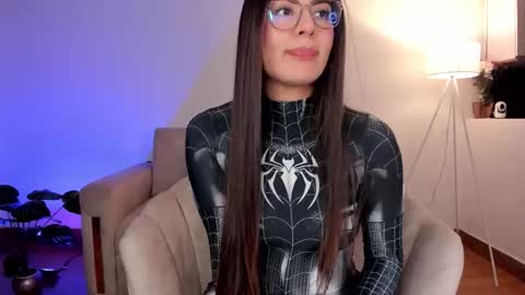 Sarita Lozano online show from September 18, 12:01 am