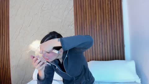  SARIYA Y ALEXIS  online show from February 23, 11:18 am