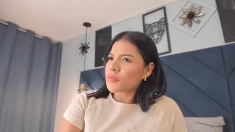 Sara  online show from November 22, 4:00 am