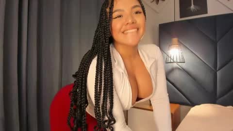 Sara  online show from May 16, 7:34 pm