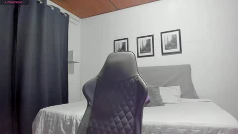 Snapshot of sarita_mendoza chatting on September 23, 7:11 am sarita online show from September 23, 7:11 am