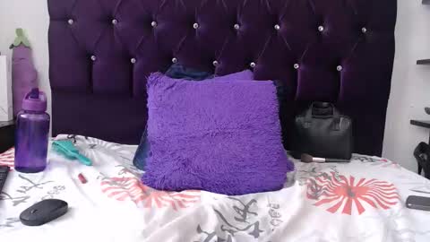 Snapshot of sarita_multisquirt chatting on February 28, 3:57 pm Sara online show from February 28, 3:57 pm