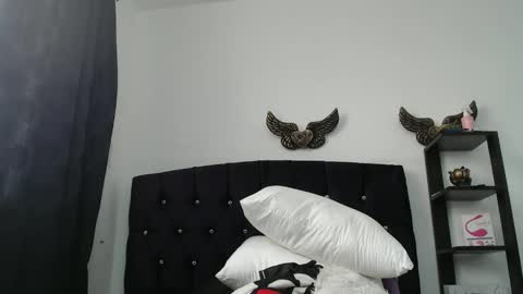 Snapshot of sarita_multisquirt chatting on April 5, 6:27 pm Sara online show from April 5, 6:27 pm