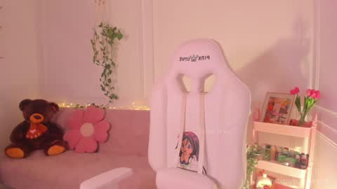 Sara  online show from January 3, 1:59 am