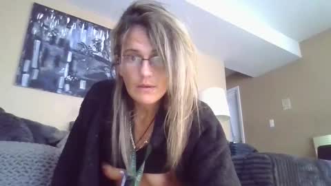 sarlynn online show from February 3, 6:35 pm