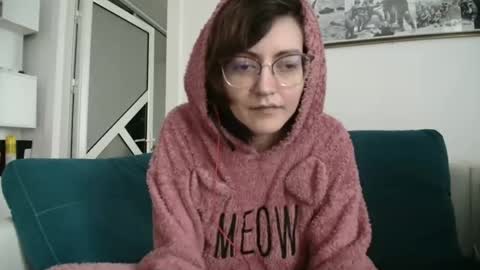 sarraboots online show from March 30, 11:00 am