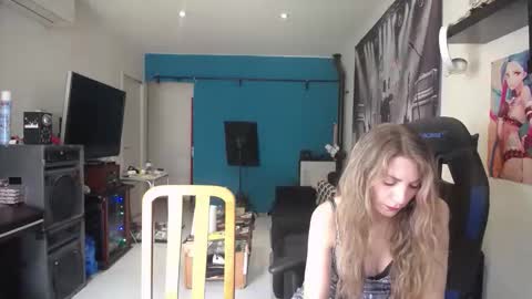 Giselle and Jay online show from October 13, 10:48 am