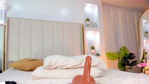 My Name Is Sara C. Welcome online show from February 14, 8:31 am