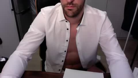 Snapshot of sascha934312 chatting on December 15, 9:31 pm Sascha online show from December 15, 9:31 pm