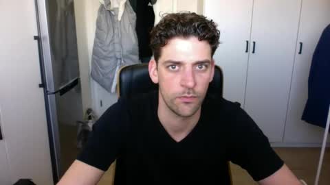 Snapshot of sascha934312 chatting on January 10, 11:11 am Sascha online show from January 10, 11:11 am