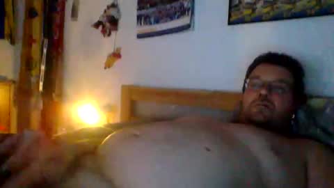 Snapshot of saschacrow1 chatting on June 1, 8:21 pm Saschacrow1 online show from June 1, 8:21 pm