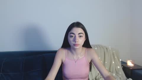 Snapshot of sasha_bloom7 chatting on December 8, 7:22 pm Sasha online show from December 8, 7:22 pm