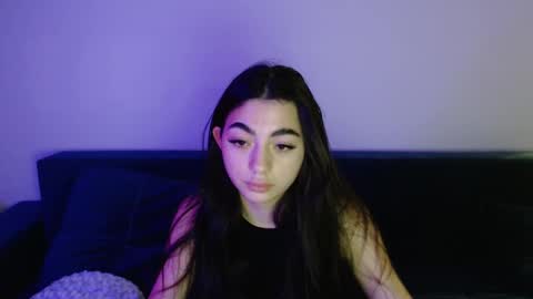 Snapshot of sasha_bloom7 chatting on December 28, 9:51 pm Sasha online show from December 28, 9:51 pm