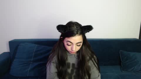 Snapshot of sasha_bloom7 chatting on December 29, 12:52 am Sasha online show from December 29, 12:52 am