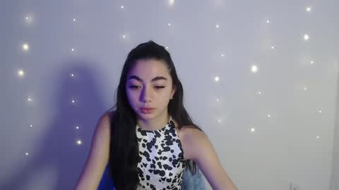 Snapshot of sasha_bloom7 chatting on December 30, 3:02 pm Sasha online show from December 30, 3:02 pm