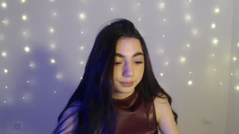 Snapshot of sasha_bloom7 chatting on January 5, 8:10 pm Sasha online show from January 5, 8:10 pm