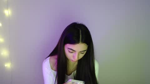 Snapshot of sasha_bloom7 chatting on February 6, 3:09 pm Sasha online show from February 6, 3:09 pm