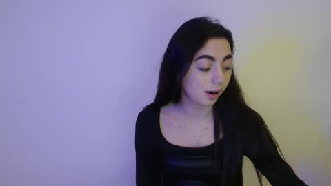 Snapshot of sasha_bloom7 chatting on February 11, 8:10 pm Sasha online show from February 11, 8:10 pm