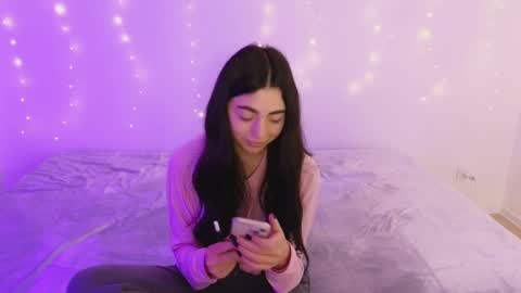 Snapshot of sasha_bloom7 chatting on February 20, 2:57 pm Sasha online show from February 20, 2:57 pm