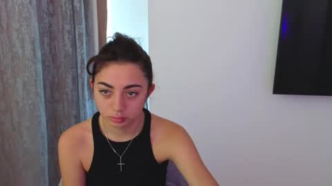 Snapshot of sasha_bloom7 chatting on September 24, 8:28 am Sasha online show from September 24, 8:28 am
