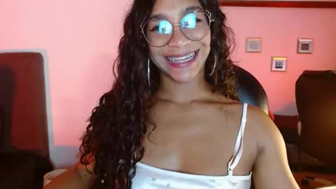 sasha_bowei online show from October 21, 2:12 am