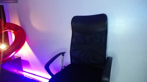 Snapshot of sasha_brattz chatting on February 15, 5:28 pm Sasha Brattz online show from February 15, 5:28 pm