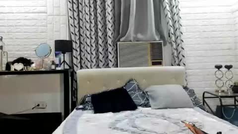 Snapshot of sasha_hale_ chatting on September 14, 11:20 am My name is Sasha I will be glad if you spend your time with me 3 you can DM me if you need me online show from September 14, 11:20 am