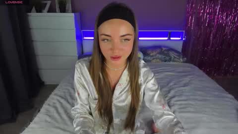 Snapshot of sasha_hardy chatting on January 5, 5:27 pm Sasha online show from January 5, 5:27 pm