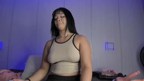 Snapshot of sasha_rivers chatting on April 15, 7:21 pm Sasha online show from April 15, 7:21 pm
