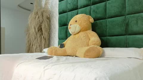 sasha_sinne online show from April 2, 11:08 am