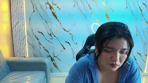 Snapshot of sasha_tf chatting on April 21, 1:42 am Sasha online show from April 21, 1:42 am