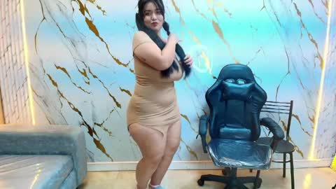 Snapshot of sasha_tf chatting on April 30, 8:48 pm Sasha online show from April 30, 8:48 pm