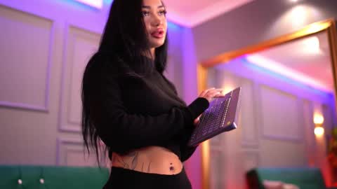 Dennise online show from February 16, 6:54 pm