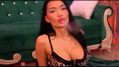 Dennise online show from February 22, 7:03 pm