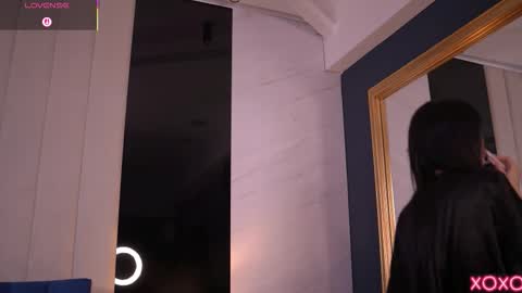 Dennise online show from February 3, 8:14 pm