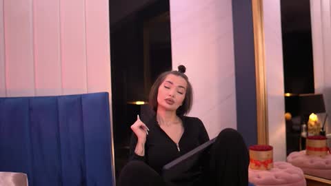 Dennise online show from February 11, 7:08 pm