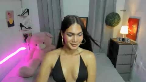 Snapshot of sashahuwanna chatting on February 22, 2:08 pm ESTELLA online show from February 22, 2:08 pm