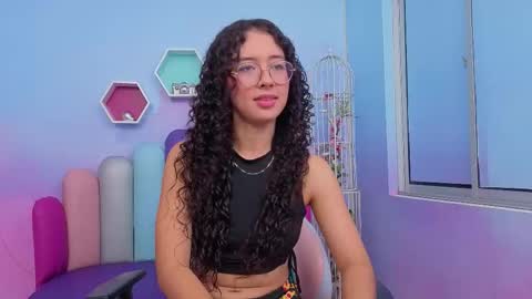 SashaMonroee  online show from December 18, 11:44 pm