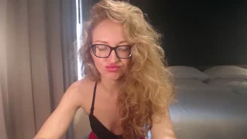 Sasha online show from November 9, 4:22 am