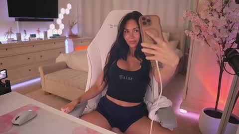 sashawest_official online show from August 3, 10:35 pm