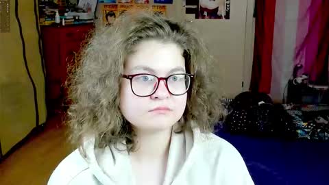 Snapshot of sashy_way chatting on October 23, 9:24 pm .Alexandra online show from October 23, 9:24 pm