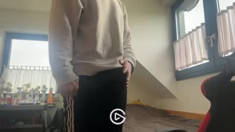 sason97xx online show from October 31, 8:15 am