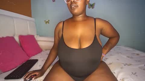 Snapshot of sassy100936 chatting on February 7, 8:51 am Spicyd online show from February 7, 8:51 am