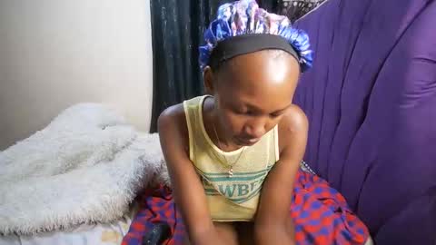 Snapshot of sassy_angel1 chatting on January 16, 6:17 am sassy_angel1 online show from January 16, 6:17 am