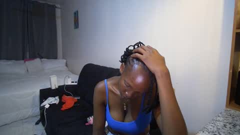 Snapshot of sassy_angel1 chatting on February 3, 6:46 pm sassy_angel1 online show from February 3, 6:46 pm