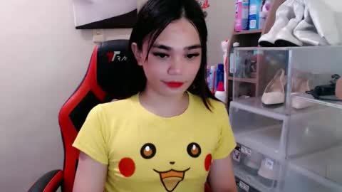 Snapshot of sassy_keath chatting on April 4, 5:21 pm Keath online show from April 4, 5:21 pm
