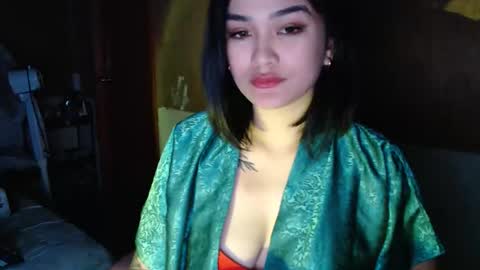 Snapshot of sassy_yanah chatting on February 11, 4:12 pm sassy_yanah online show from February 11, 4:12 pm