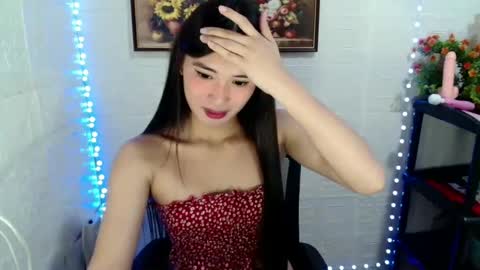 Snapshot of sassychixx699 chatting on December 4, 4:38 pm Arci online show from December 4, 4:38 pm