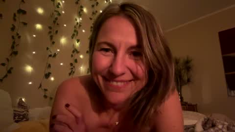Sassyella online show from December 20, 8:06 am