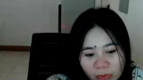 Snapshot of sassygurllll chatting on July 21, 6:05 am sassygurllll online show from July 21, 6:05 am